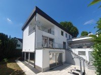 Hauptbild Schönes Zuhause für die ganze Familie mit Indoor-PoolBad Homburg-Gonzenheim