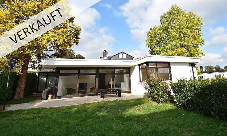 Foto Großzügiger Flachdachbungalow in Bad Homburg