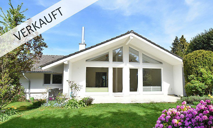 Foto Freistehendes Haus in ruhiger Nachbarschaft von Oberursel - Oberstedten