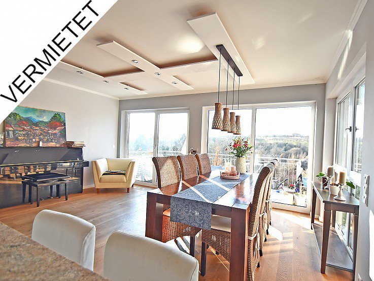 Foto Moderne, hochwertig ausgestattete Wohnung mit Balkon und Blick