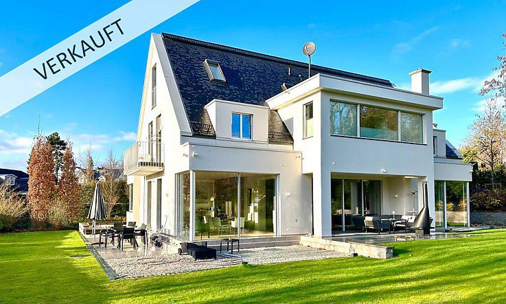 Foto Moderne Villa im Hardtwald