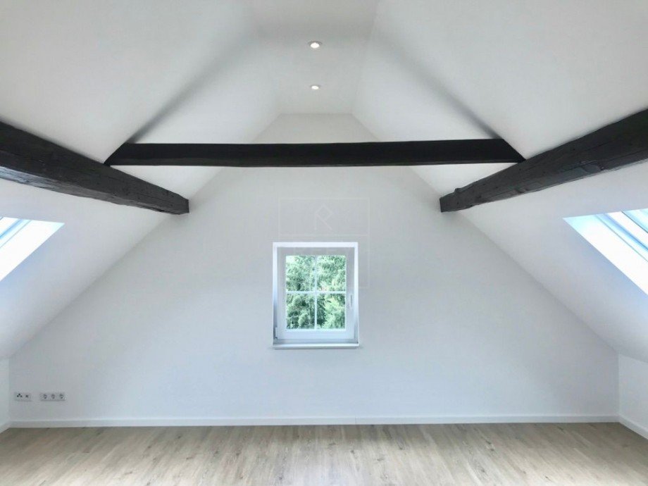 Zimmer Dachgeschosswohnung Friedrichsdorf