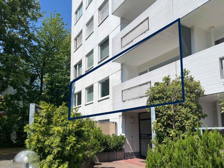 Hausansicht Bad Homburg vor der H�he Etagenwohnung Ihr neues sonniges Zuhause. Modernisierte 2-Zimmer-Wohnung in beliebter Lage von Bad Homburg