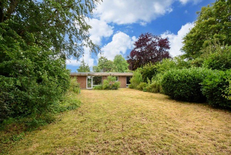 Grundst�ck Bad Homburg vor der H�he Einfamilienhaus Seltene Gelegenheit: Grundst�ck in Bestlage mit Neubauperspektive und unverbautem Feldblick