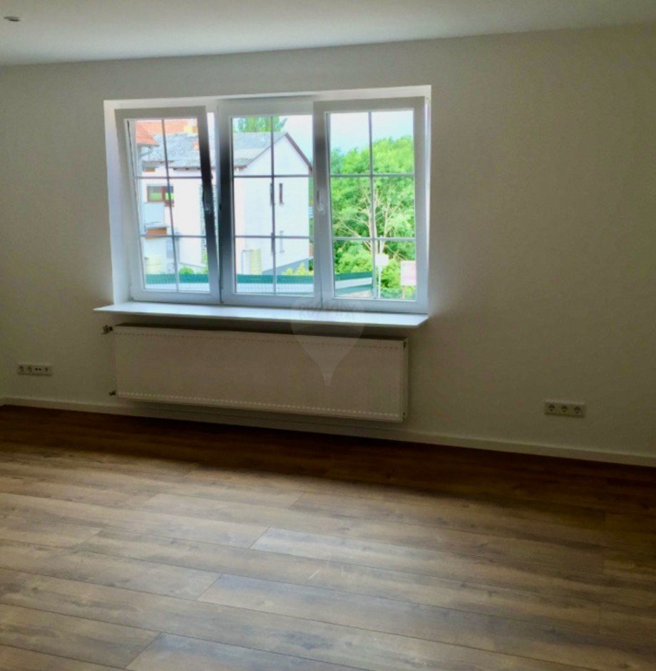 Zimmer Mehrfamilienhaus Friedrichsdorf / Burgholzhausen vor der H�he