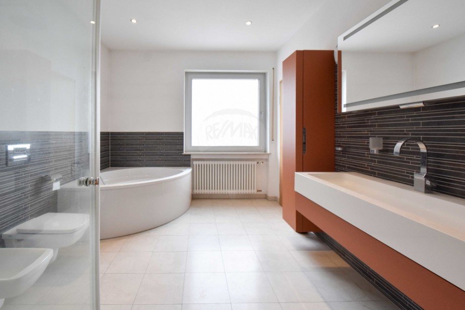 Badezimmer OG Einfamilienhaus Bad Homburg vor der H�he
