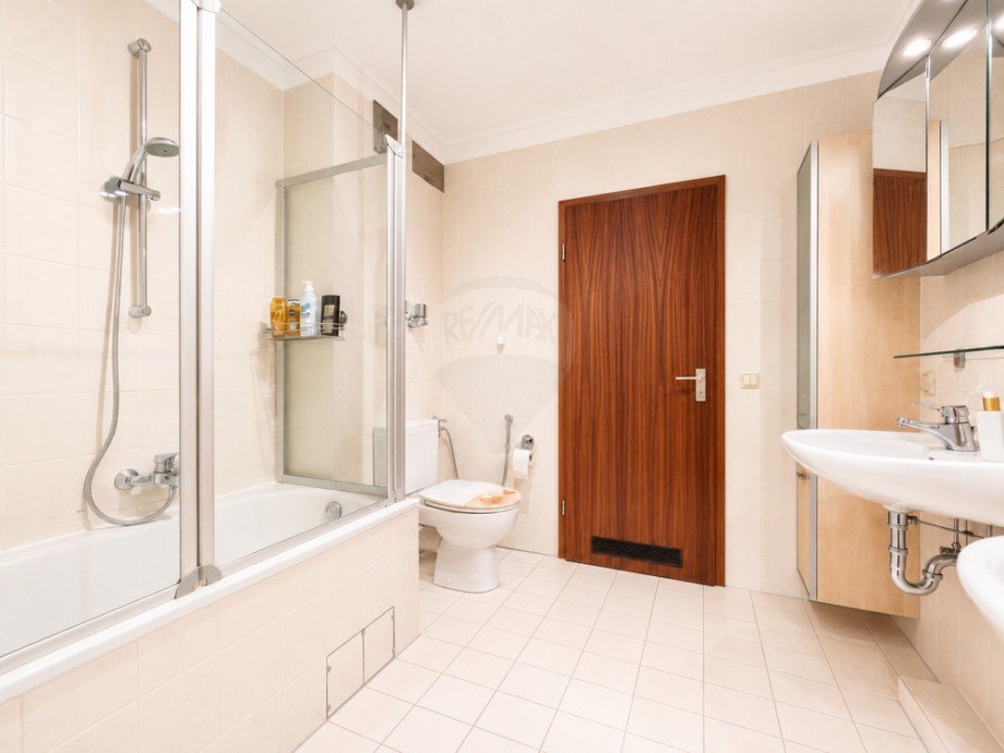 Bad Dachgeschosswohnung Bad Homburg vor der H�he / Kirdorf